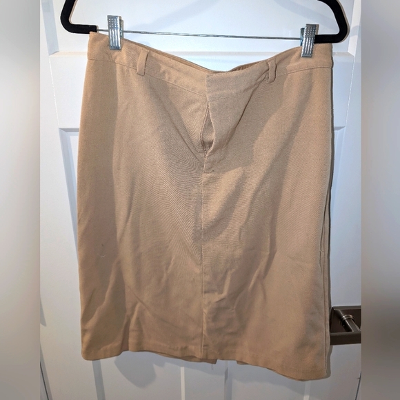 GAP Dresses & Skirts - Gap women's khaki pencil skirt